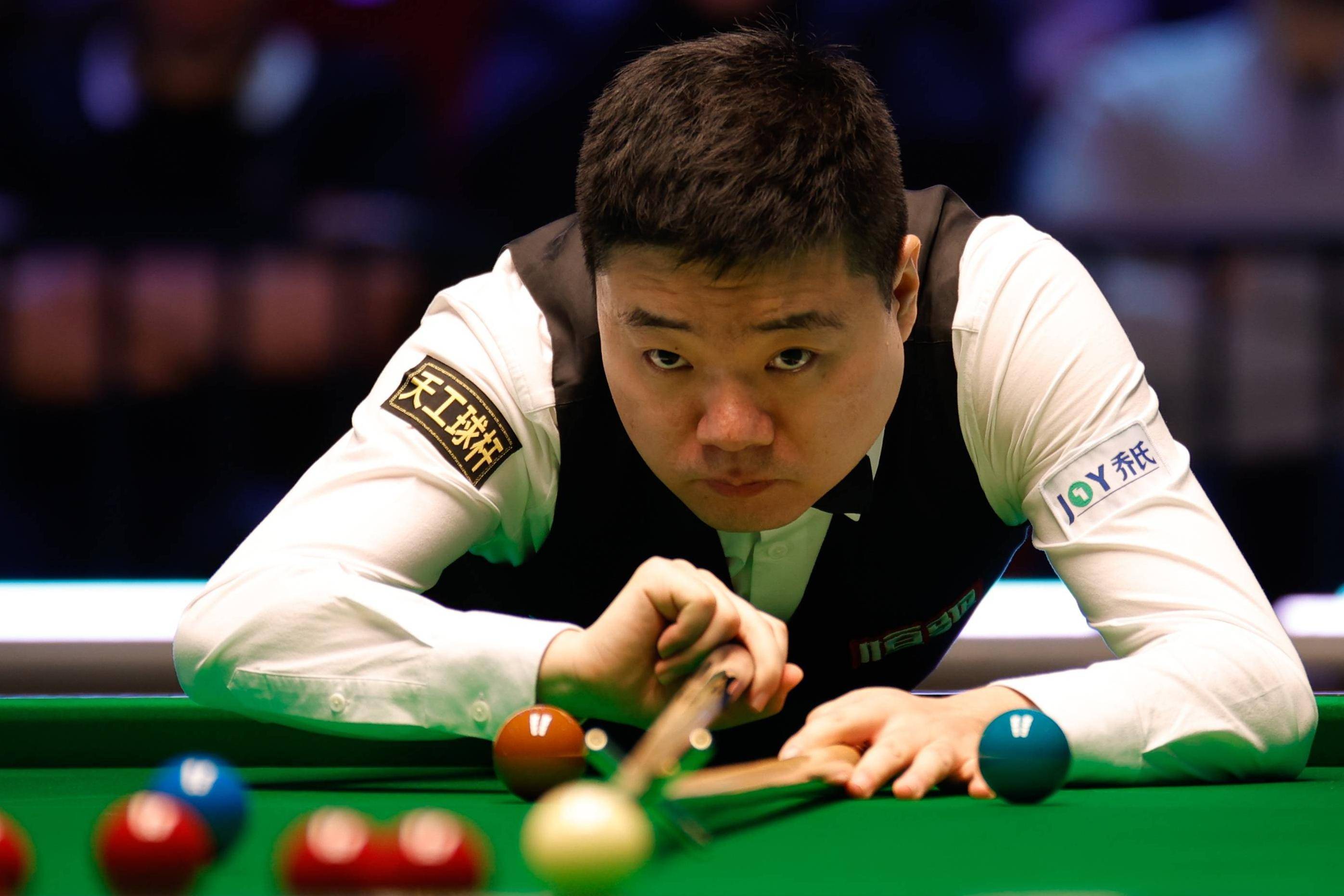 利用球队的 利用球队的